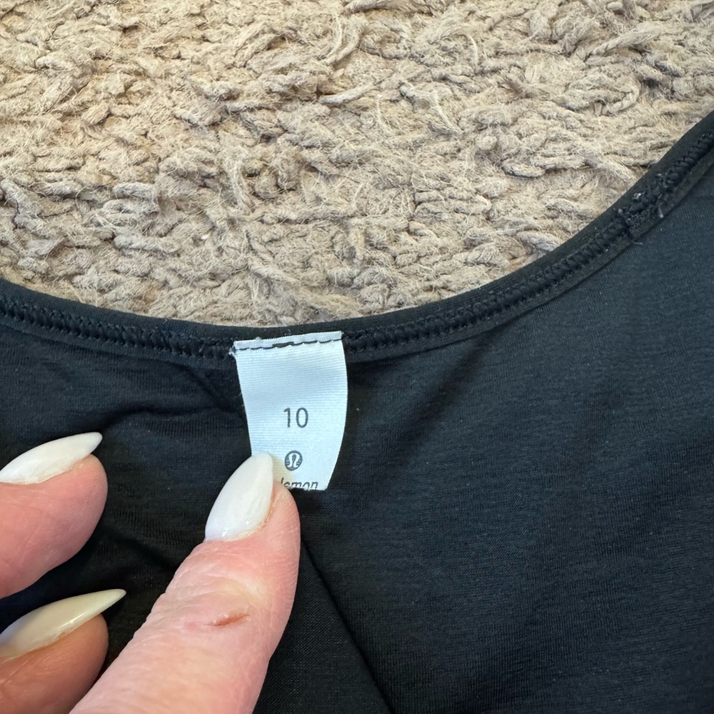 Lululemon Essential Tank Top Pleated Racerback Semi Sheer Tunic Length 10 - Picture 5 of 9